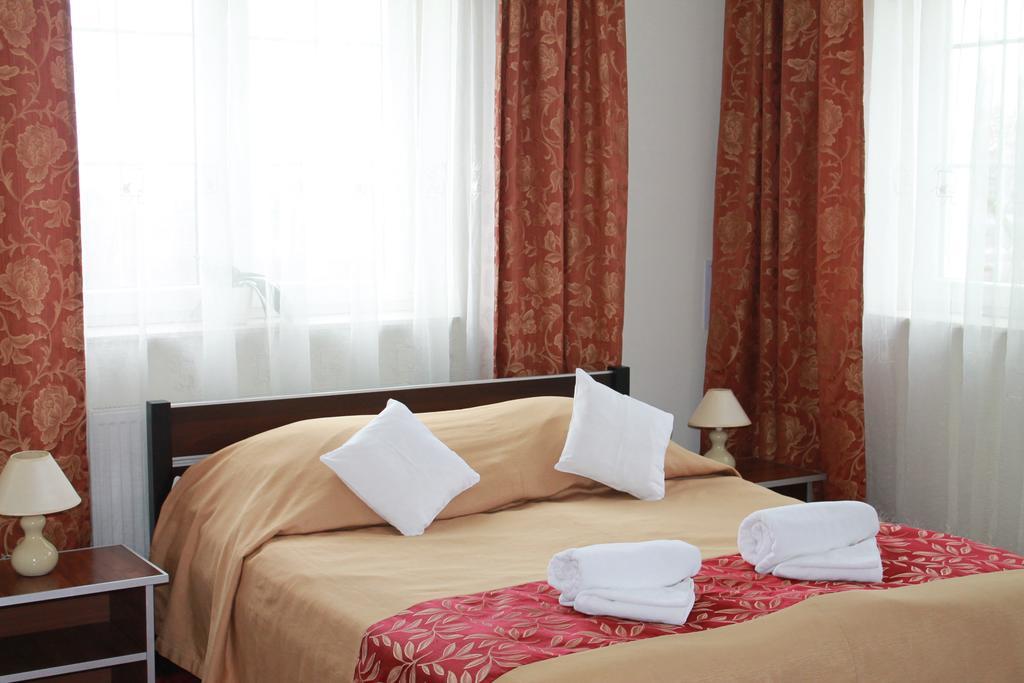 Hotel Kaprys Swidnik  Exterior photo